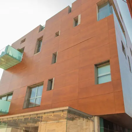 Centrally Located Apartment In Giulianova Near The Sea * Giulianova