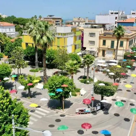 Centrally Located Apartment In Giulianova Near The Sea Appartement *