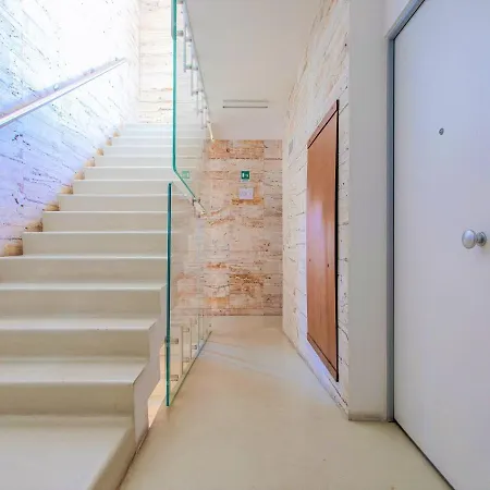 Centrally Located Apartment In Giulianova Near The Sea *